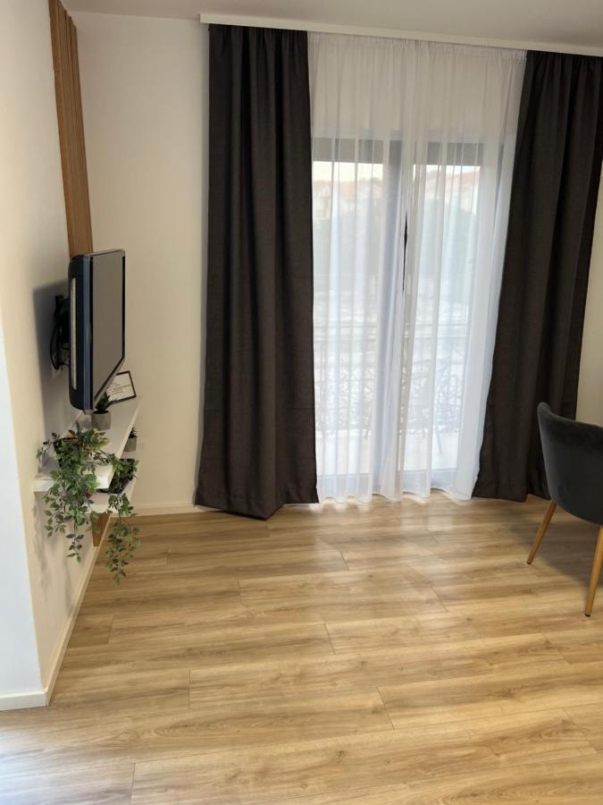 Apartmani Ivelic ซูเปตาร์ ภายนอก รูปภาพ