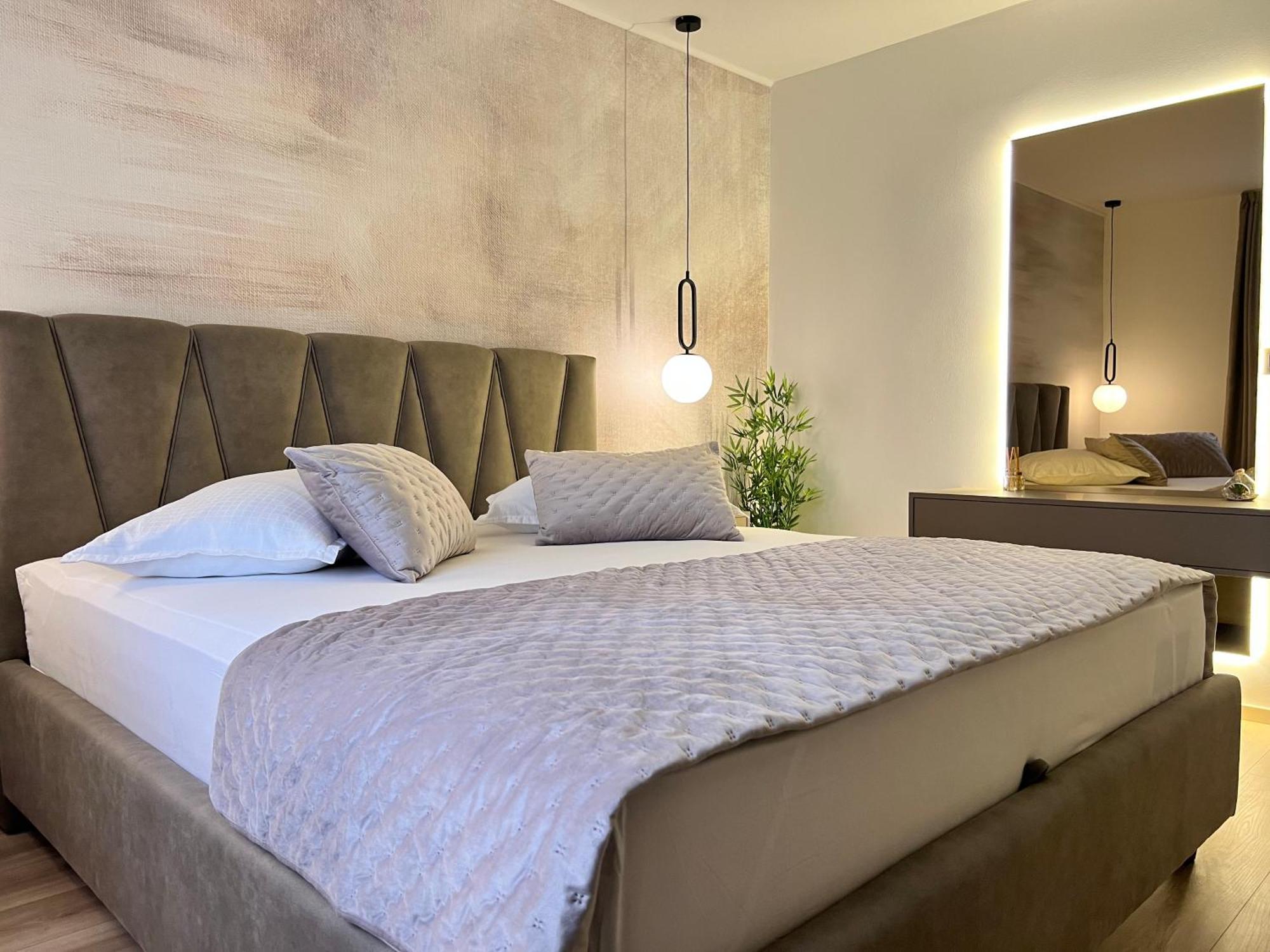 Apartmani Ivelic ซูเปตาร์ ภายนอก รูปภาพ