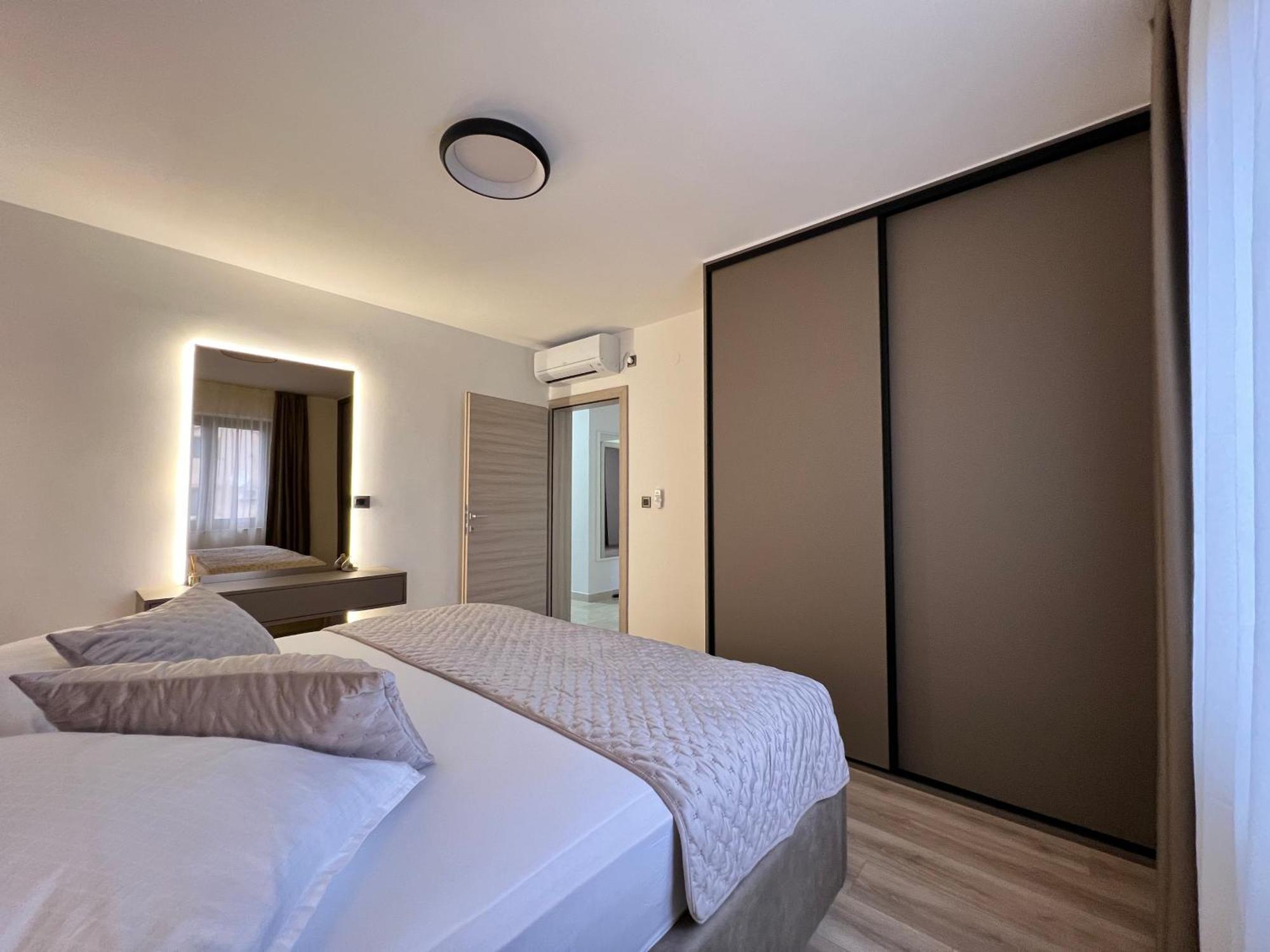 Apartmani Ivelic ซูเปตาร์ ภายนอก รูปภาพ