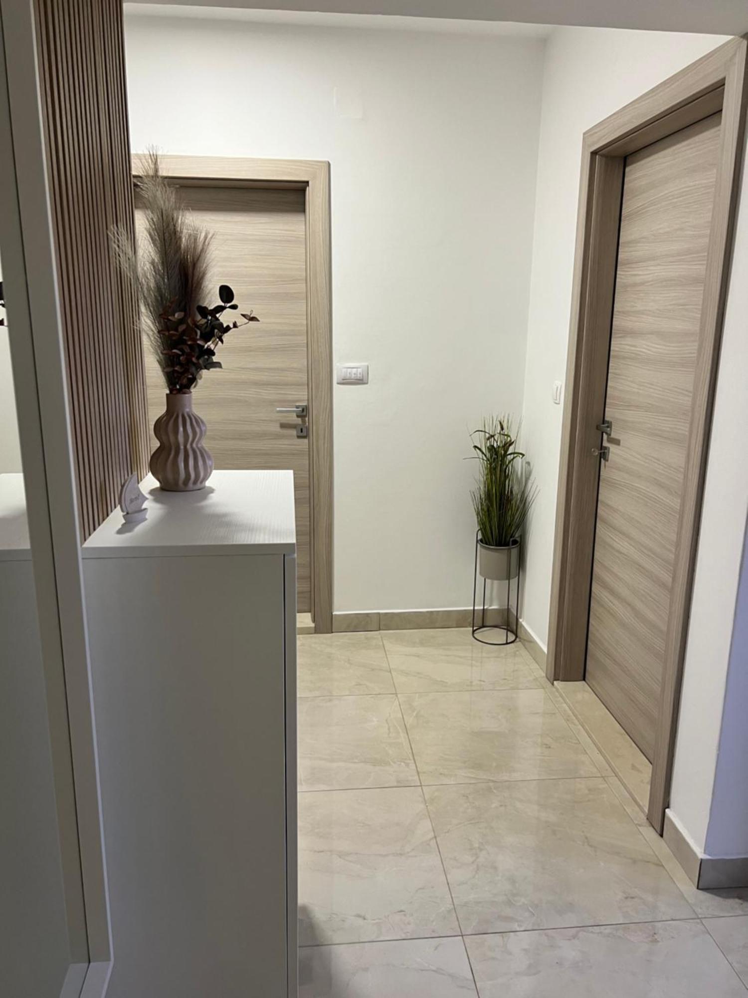 Apartmani Ivelic ซูเปตาร์ ภายนอก รูปภาพ