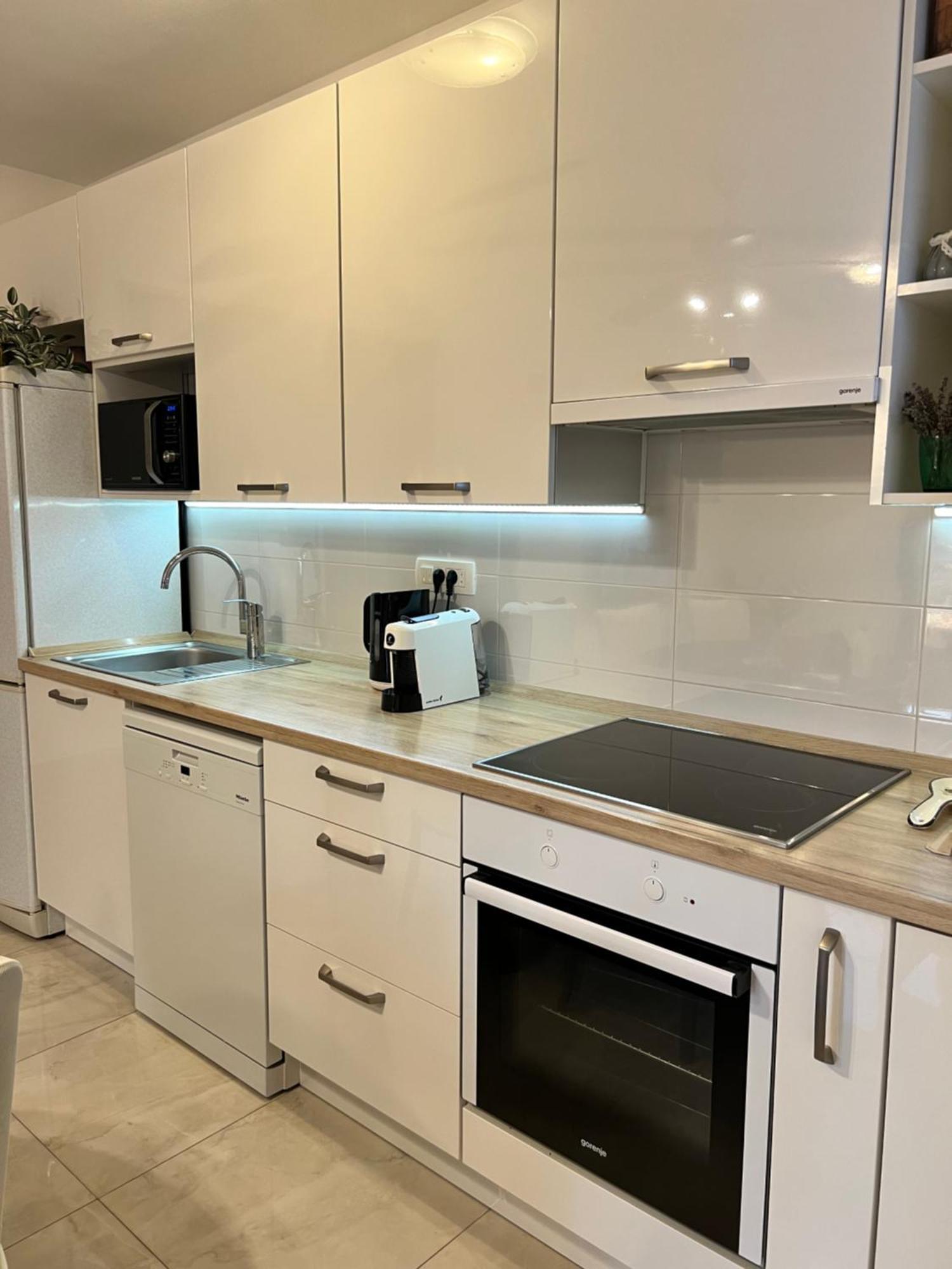 Apartmani Ivelic ซูเปตาร์ ภายนอก รูปภาพ