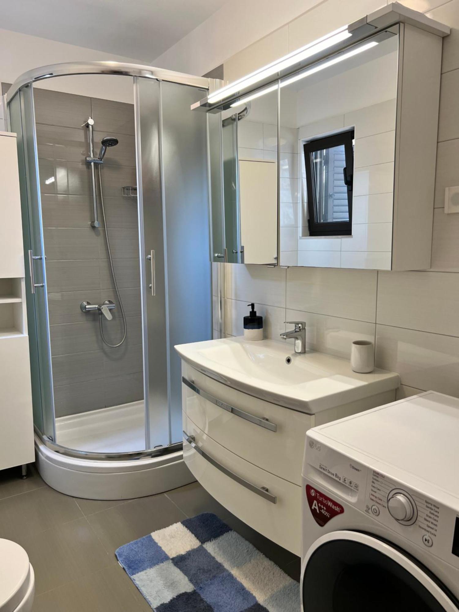 Apartmani Ivelic ซูเปตาร์ ภายนอก รูปภาพ