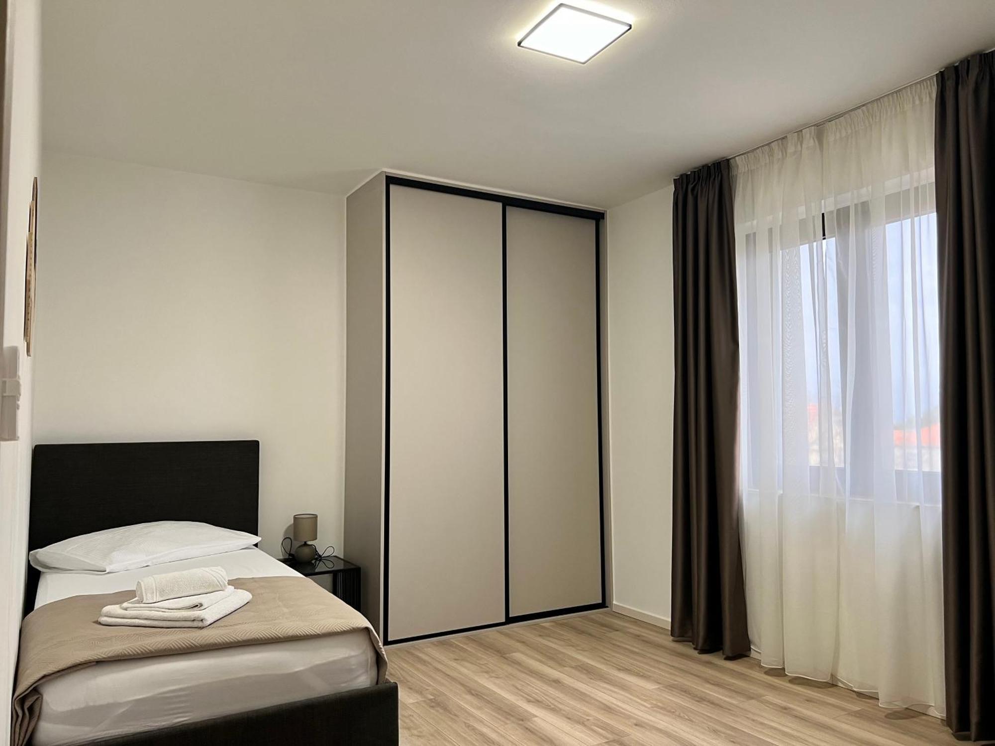 Apartmani Ivelic ซูเปตาร์ ภายนอก รูปภาพ